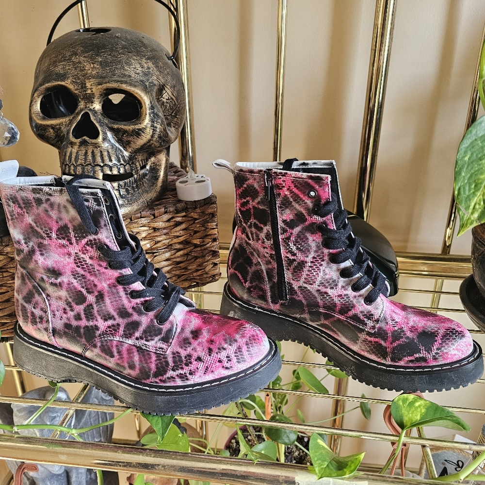 Madden girl web boots